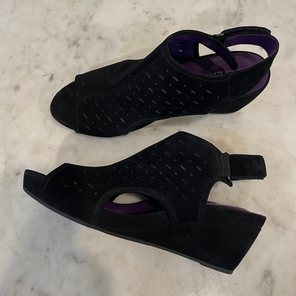 Van Eli Black Shootie Shoe